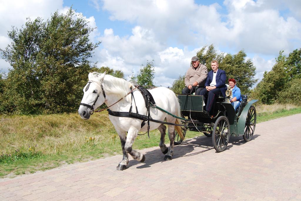 Doppelhaushaelfte In Vitte Auf Hiddensee エクステリア 写真